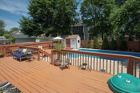 330 First St, Middlesex, NJ 08846 photo 12