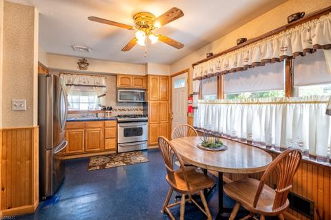 68 Colfax Rd, Wayne, NJ 07470 photo 2