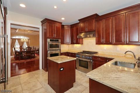 281 Summit Rd, Mountainside, NJ 07092 photo 8