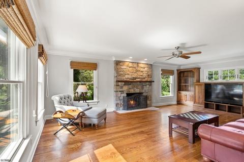 144 E Springbrook Dr, Gillette, NJ 07933 photo 9