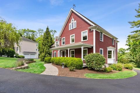 144 E Springbrook Dr, Gillette, NJ 07933 photo 1