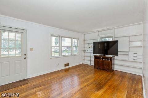 420 Cook Ave, Middlesex, NJ 08846 photo 6