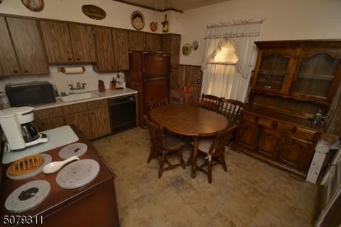 10 Palm St, Dover, NJ 07801 photo 3