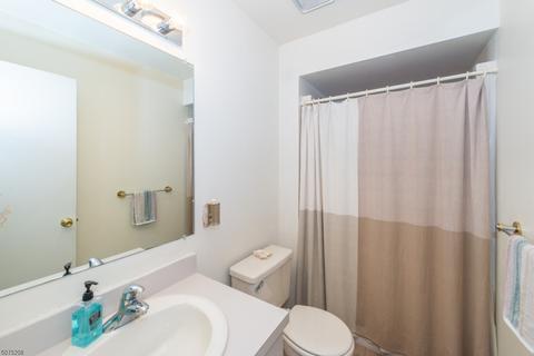 79 Timberline Dr, Wayne, NJ 07470 photo 9