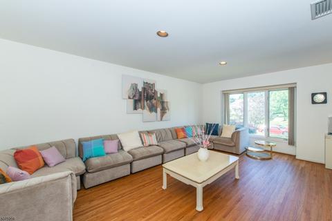 79 Timberline Dr, Wayne, NJ 07470 photo 7