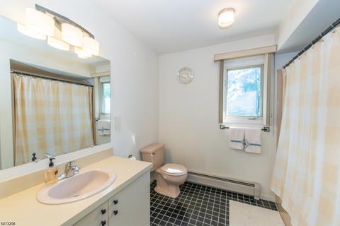 79 Timberline Dr, Wayne, NJ 07470 photo 17