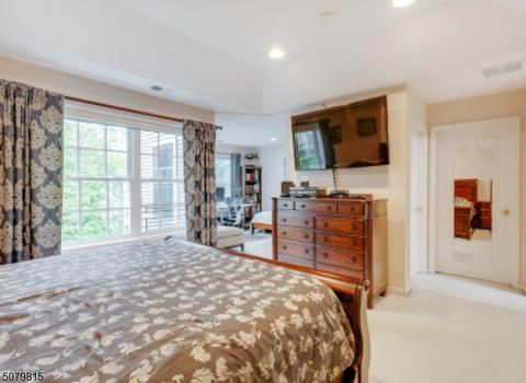 147 Levinberg Ln, Wayne, NJ 07470 photo 17