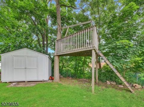 19 Stuart Ln, Wayne, NJ 07470 photo 18