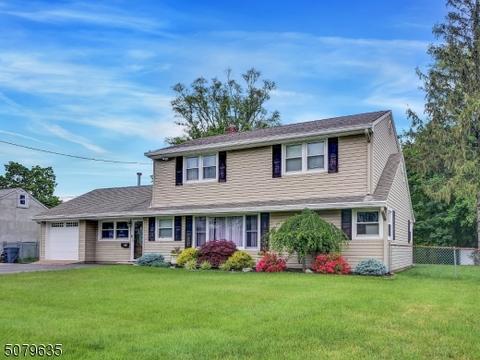 19 Stuart Ln, Wayne, NJ 07470 photo 2