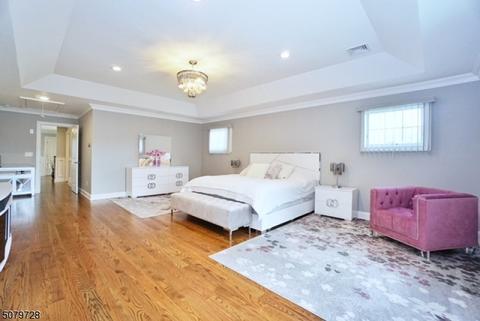 84 Terhune Rd, Clark, NJ 07066 photo 15