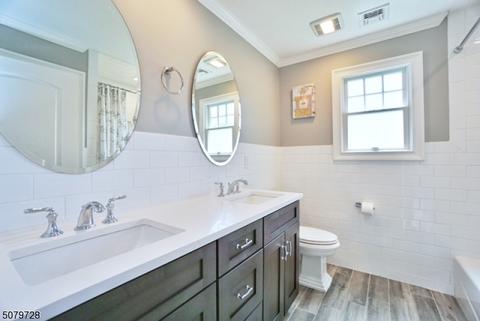 84 Terhune Rd, Clark, NJ 07066 photo 20