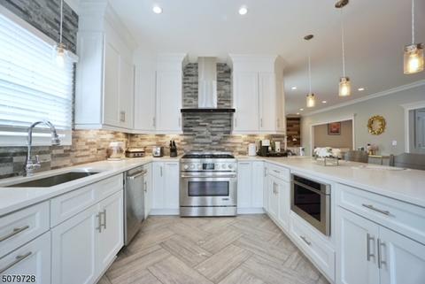 84 Terhune Rd, Clark, NJ 07066 photo 9