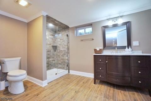 84 Terhune Rd, Clark, NJ 07066 photo 25