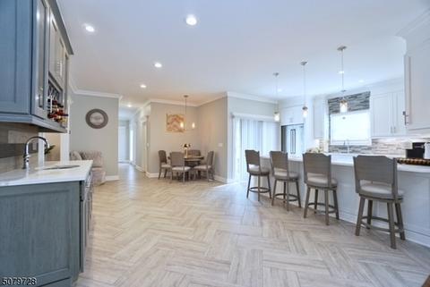 84 Terhune Rd, Clark, NJ 07066 photo 8