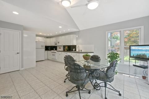 50 Beech Ter, Wayne, NJ 07470 photo 12
