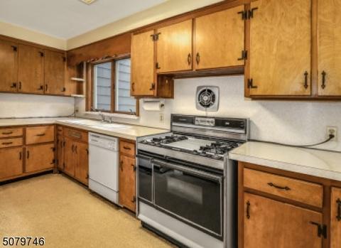 321 Willow Dr, Union, NJ 07083 photo 12
