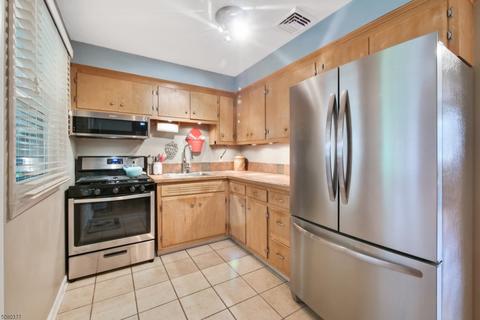 14 Clark St, Summit, NJ 07901 photo 9