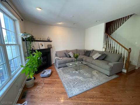 198 Levinberg Ln, Wayne, NJ 07470 photo 9