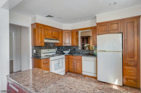 52 Kew Dr, Springfield, NJ 07081 photo 10