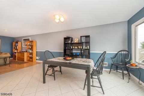 52 Skyview Ter, Clifton, NJ 07013 photo 3