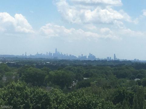 52 Skyview Ter, Clifton, NJ 07013 photo 9