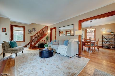11 Undercliff Rd, Millburn, NJ 07041 photo 4