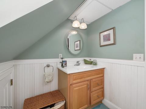 29 Georgia Dr, Wayne, NJ 07470 photo 17