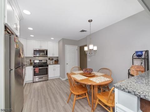 29 Georgia Dr, Wayne, NJ 07470 photo 8