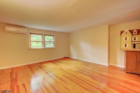 314 Hillside Ave, Nutley, NJ 07110 photo 14