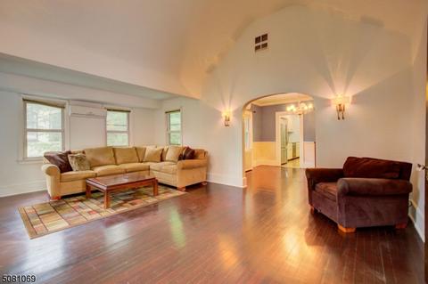 314 Hillside Ave, Nutley, NJ 07110 photo 3