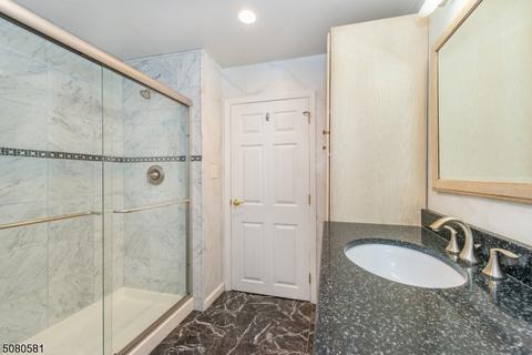 47 Spring Hill Cir, Wayne, NJ 07470 photo 20