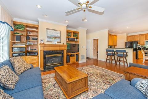 47 Spring Hill Cir, Wayne, NJ 07470 photo 11