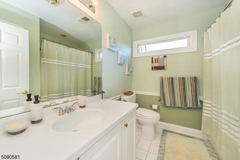 47 Spring Hill Cir, Wayne, NJ 07470 photo 16