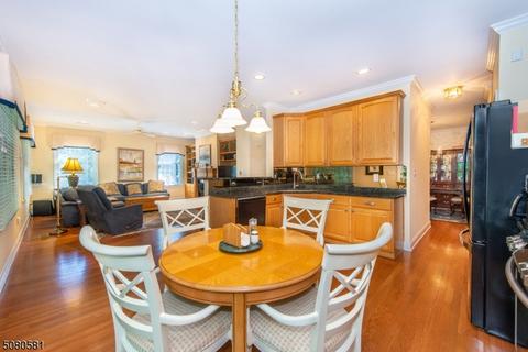 47 Spring Hill Cir, Wayne, NJ 07470 photo 9