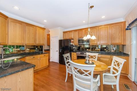 47 Spring Hill Cir, Wayne, NJ 07470 photo 10