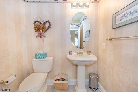 47 Spring Hill Cir, Wayne, NJ 07470 photo 7