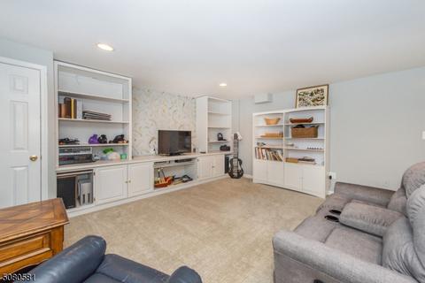 47 Spring Hill Cir, Wayne, NJ 07470 photo 21