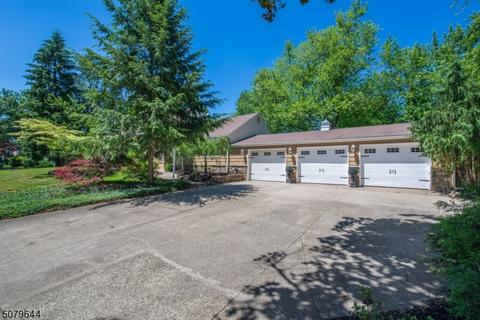 110 Carol Pl, Wayne, NJ 07470 photo 3