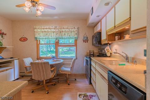 7 Robert St, Flanders, NJ 07836 photo 4