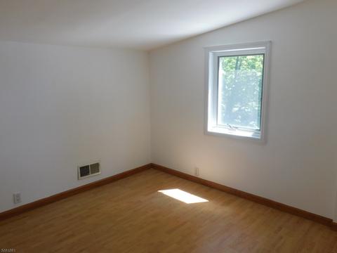 3 Central Ave, Stanhope, NJ 07874 photo 8