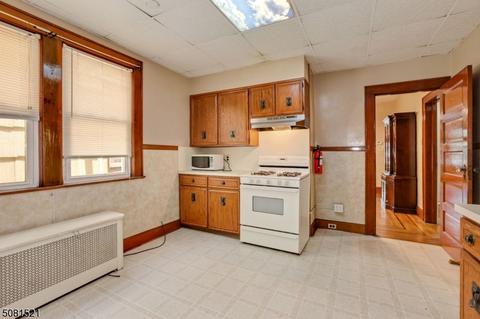 306 Ann St, Harrison, NJ 07029 photo 5