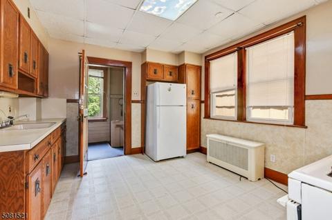 306 Ann St, Harrison, NJ 07029 photo 3