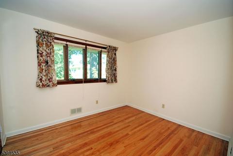602 Ashland Rd, Middlesex, NJ 08846 photo 12