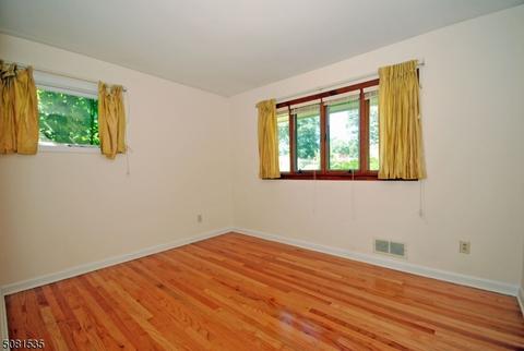 602 Ashland Rd, Middlesex, NJ 08846 photo 7