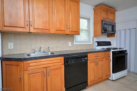 5 Stone St, North Plainfield, NJ 07060 photo 3