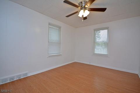5 Stone St, North Plainfield, NJ 07060 photo 6