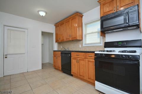 5 Stone St, North Plainfield, NJ 07060 photo 4