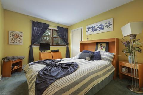 20 Harmon Rd, Edison, NJ 08837 photo 12
