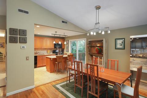 20 Harmon Rd, Edison, NJ 08837 photo 4