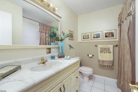 20 Harmon Rd, Edison, NJ 08837 photo 13